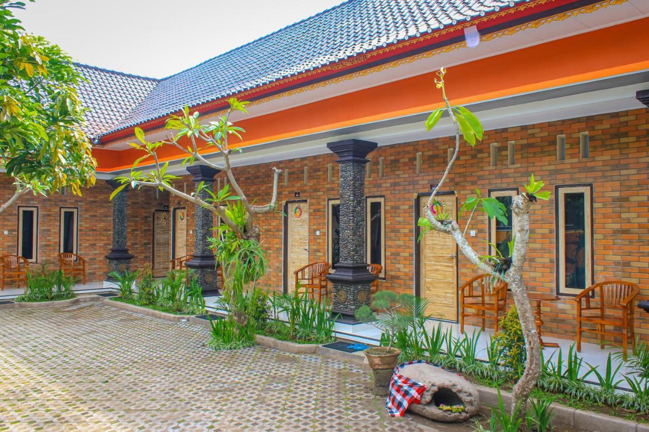 Hotel Niki Jembrana  Екстер'єр фото
